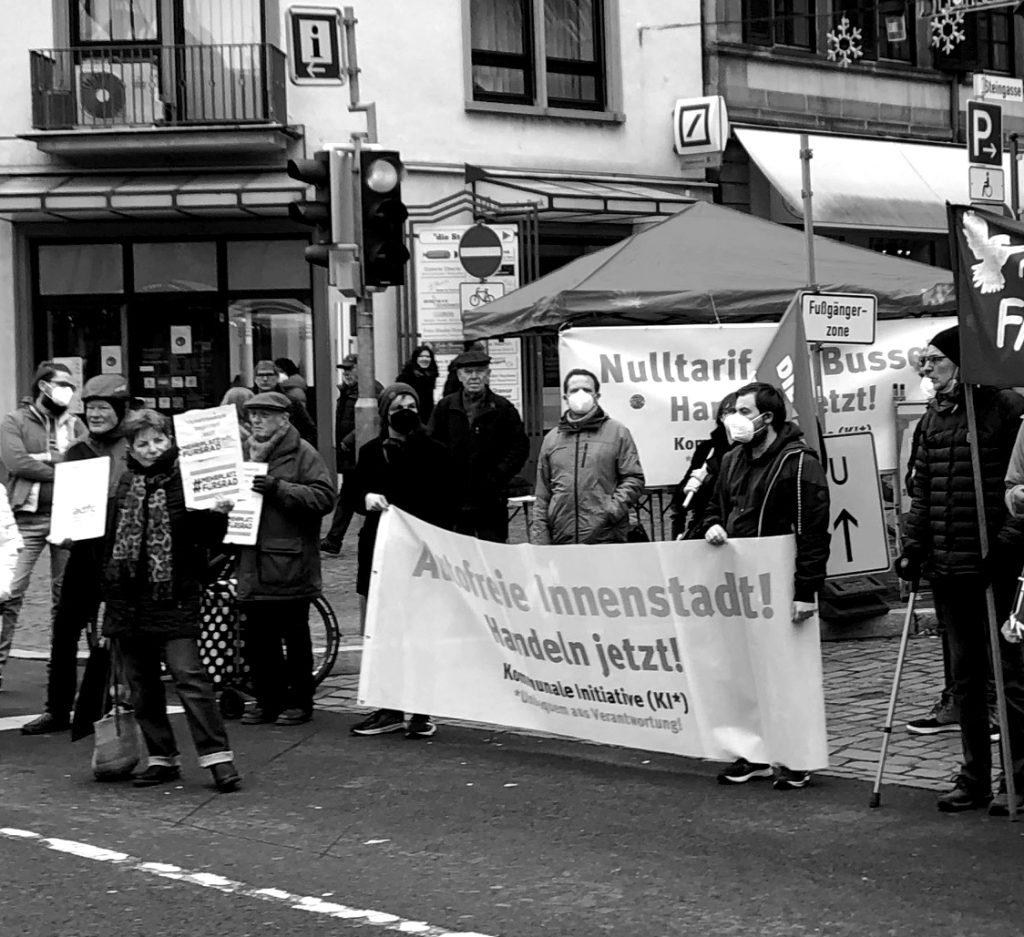 Kommunale Initiative (KI)
Blockade der Luipoldstraße
Demonastration