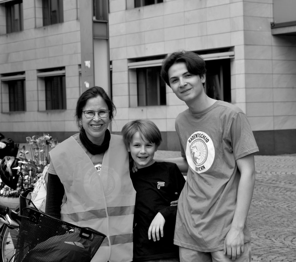 ÖDP Aschaffenburg
Radentscheid
Kiddical Mass
Radfahrer-Demo